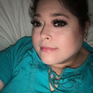 Meet your Posher, Nohemi